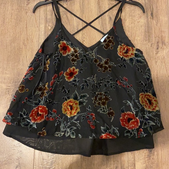Velvet floral dressy tank - Picture 3 of 4